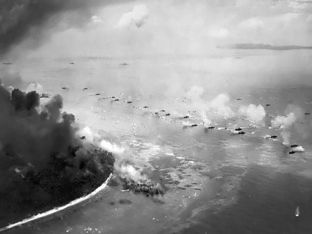 US Marines lander på Peleliu