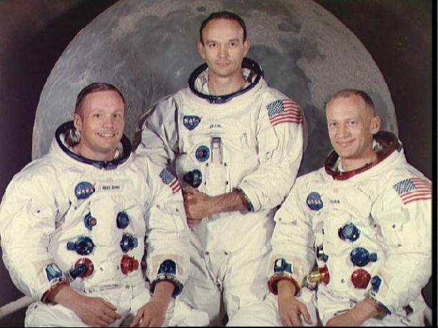 Et portræt af besætningen på Apollo 11 inklusive Neil Armstrong, Michael Collins og Buzz Aldrin.