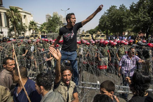 Demonstranter uden for Egypts forfatningsdomstol