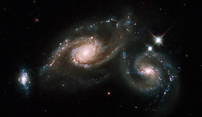 Tre galakser set af Hubble-rumteleskopet