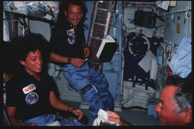 Astronaut Judith Resnik ombord på Discovery.