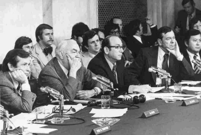 Foto af høringen fra Senatets Watergate-udvalg i 1973.