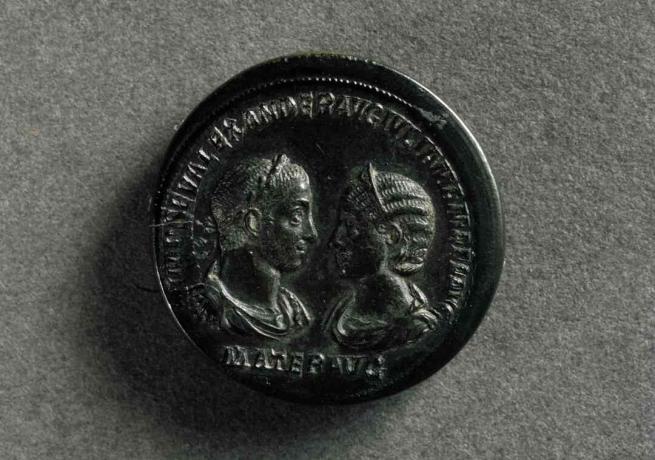Bronzemedalje med portrætter af Alexander Severus og hans mor Julia Avita Mamaea, romerske mønter, 3. århundrede e.Kr.