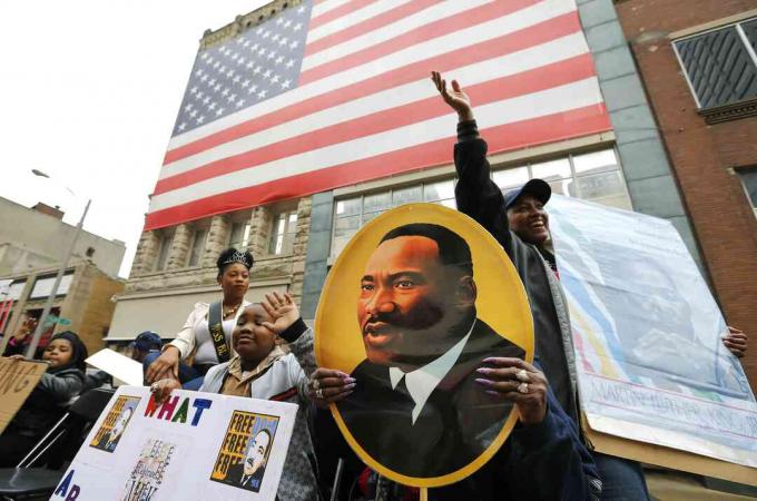 Memphis markerer Martin Luther King-dagen med marts til Lorraine Motel